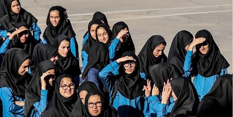 فارس من| استفاده از مشوق‌های مادی و معنوی برای ترویج حجاب در مدارس