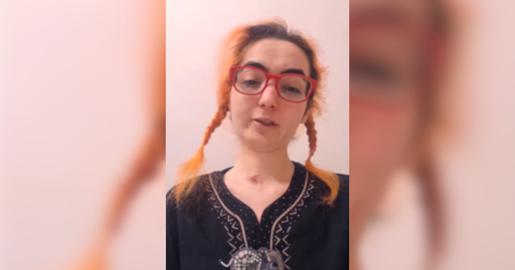 آوا جهانگیری، شهروند دارای معلولیت حرکتی، شامگاه یکشنبه ۴ دی ۱۴۰۱ در پیامی ویدیویی اعلام کرد ماموران امنیتی او را احضار کردهاند. در جریان اعتراضات سراسری ویدیوهایی از او بدون حجاب اجباری و در حال گل دادن به زنان در اصفهان منتشر شده بود.