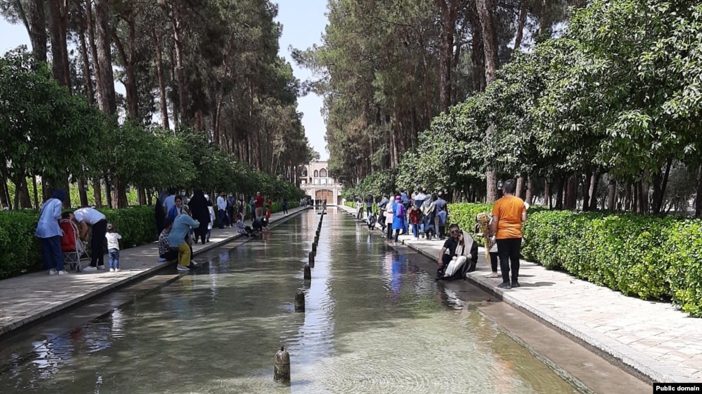 عکس آرشیوی از باغ دولت‌آباد یزد